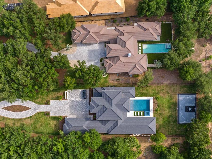 Toma aérea con drone de un listing de lujo, por JRP
